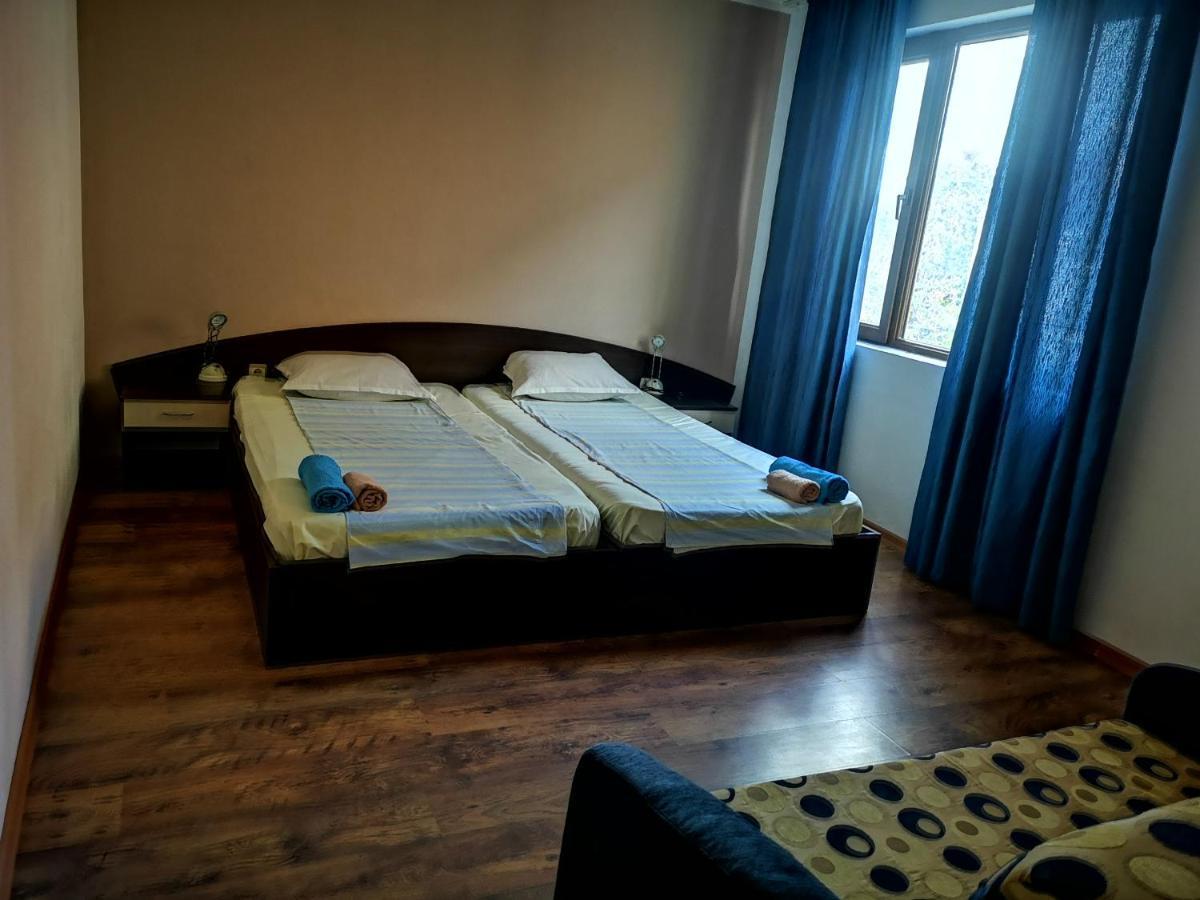 Paunovi Guest House Primorsko Exterior photo