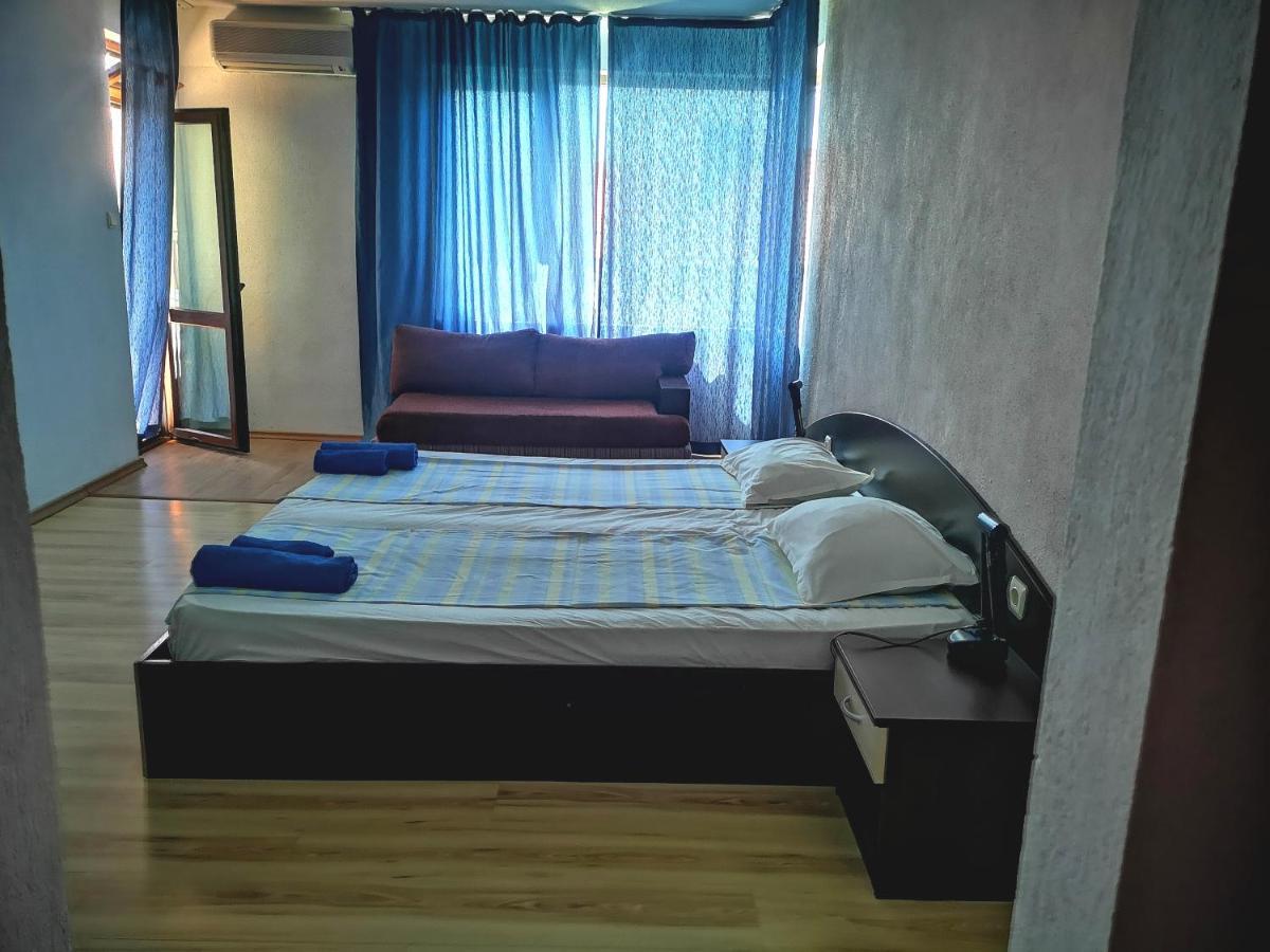 Paunovi Guest House Primorsko Exterior photo