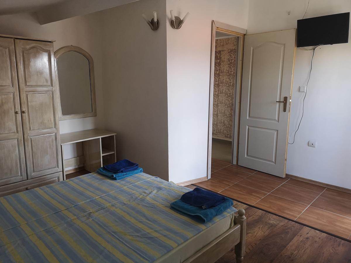 Paunovi Guest House Primorsko Exterior photo